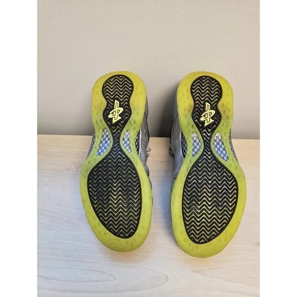Nike Air Foamposite One Premium Metallic Silver Volt 575420 004 Sz 9.5 - Picture 5 of 7